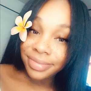 Meet your Posher, Tache